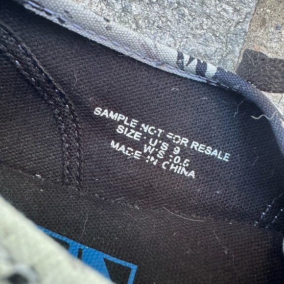 EUC Sample HTF Vans Men’s 9.5 - Picture 4 of 7